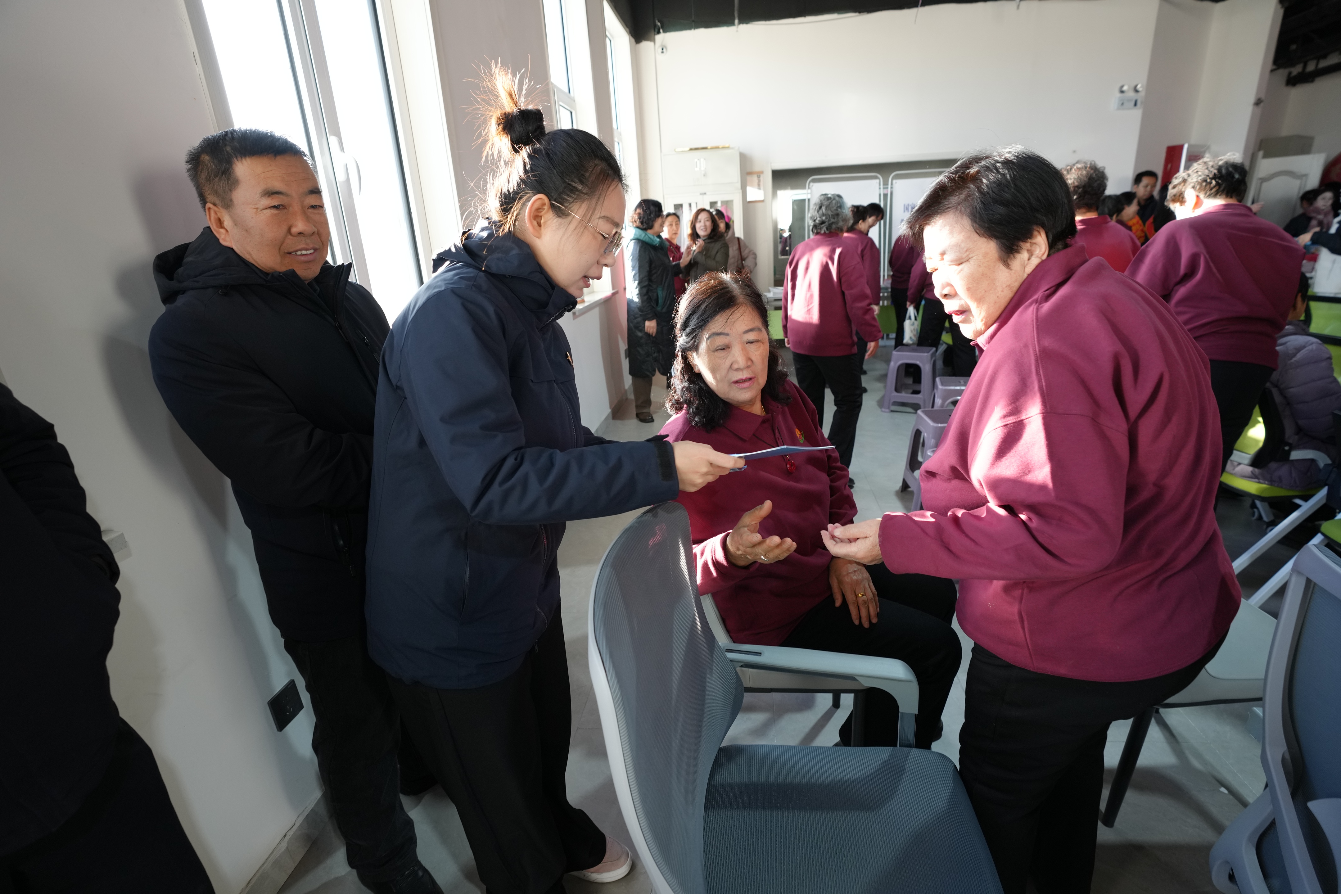 【宪法宣传周】誓言铿锵铸法魂 深入街巷润民心——达茂联合旗人民检察院开展“宪法宣传周”集中宣传活动